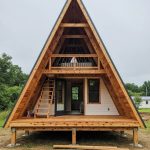 Rumah Segitiga Kayu Jati Cocok Untuk Hunian