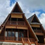 Rumah Segitiga Kayu Jati Kuat Awet Dan Elegan