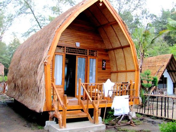Paket Wisata Lombok_ Sunrise Bungalows Gili Trawangan - Hotel di Gili Trawangan (1) Jual Rumah Lumbung Kayu Jati Modern Harga Pengrajin Jepara - Image 1